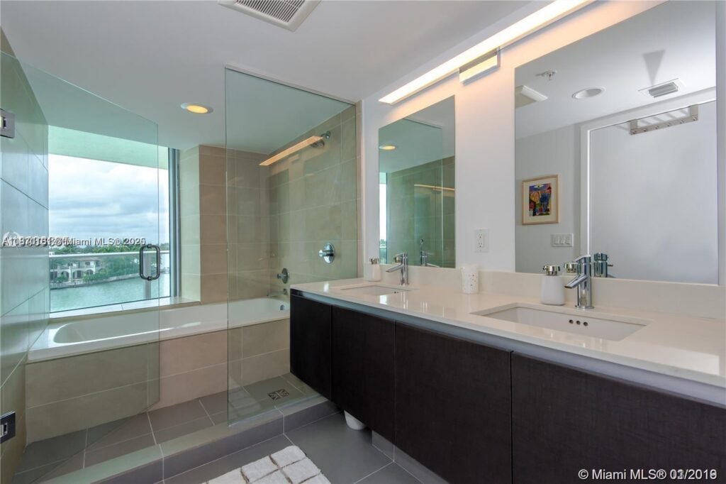 A11870101 Condo #2-704